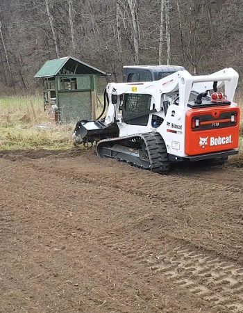 Bobcat T 770 kultivator-rekultivace-pozemku-4